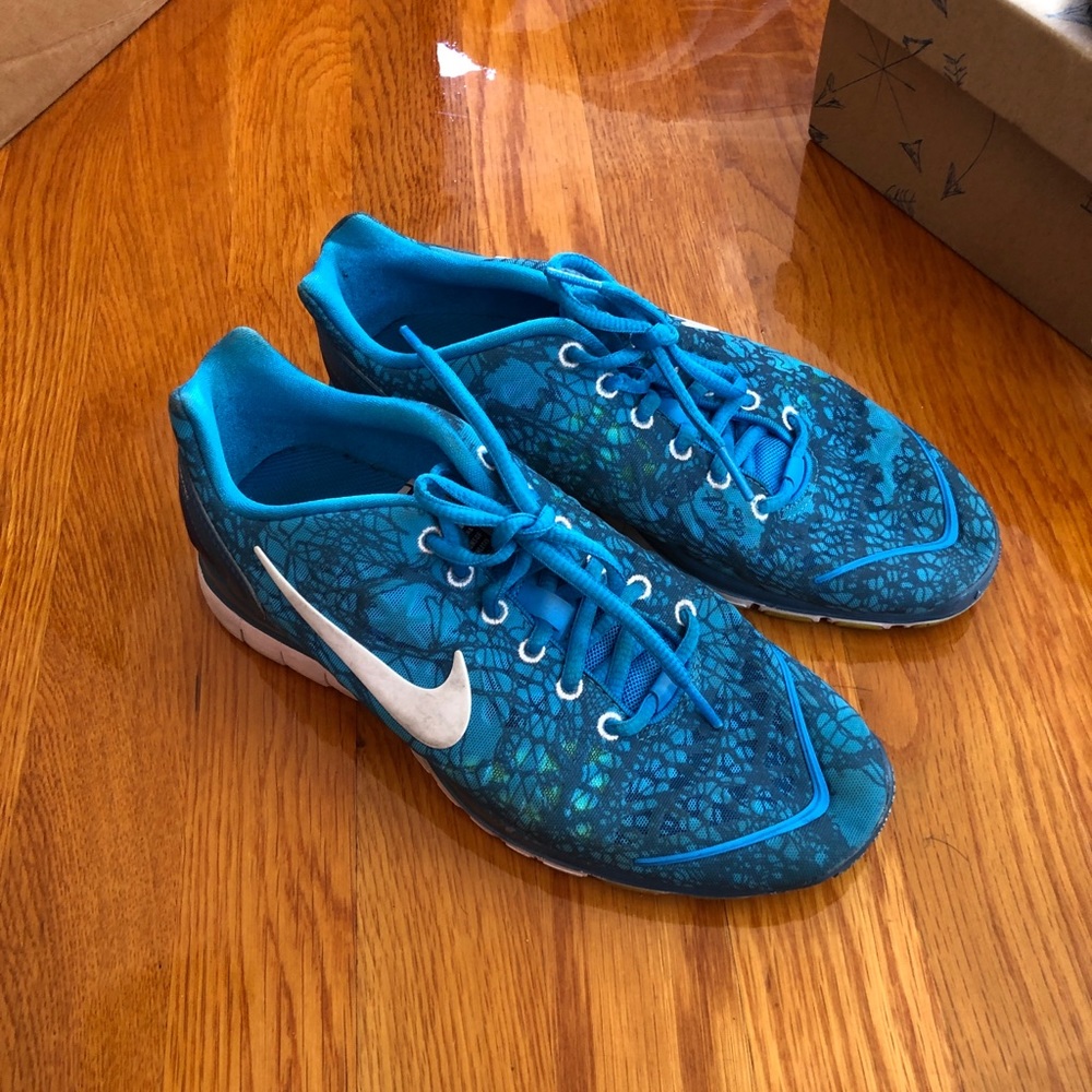 Nike free 5.0 size 7 1/2